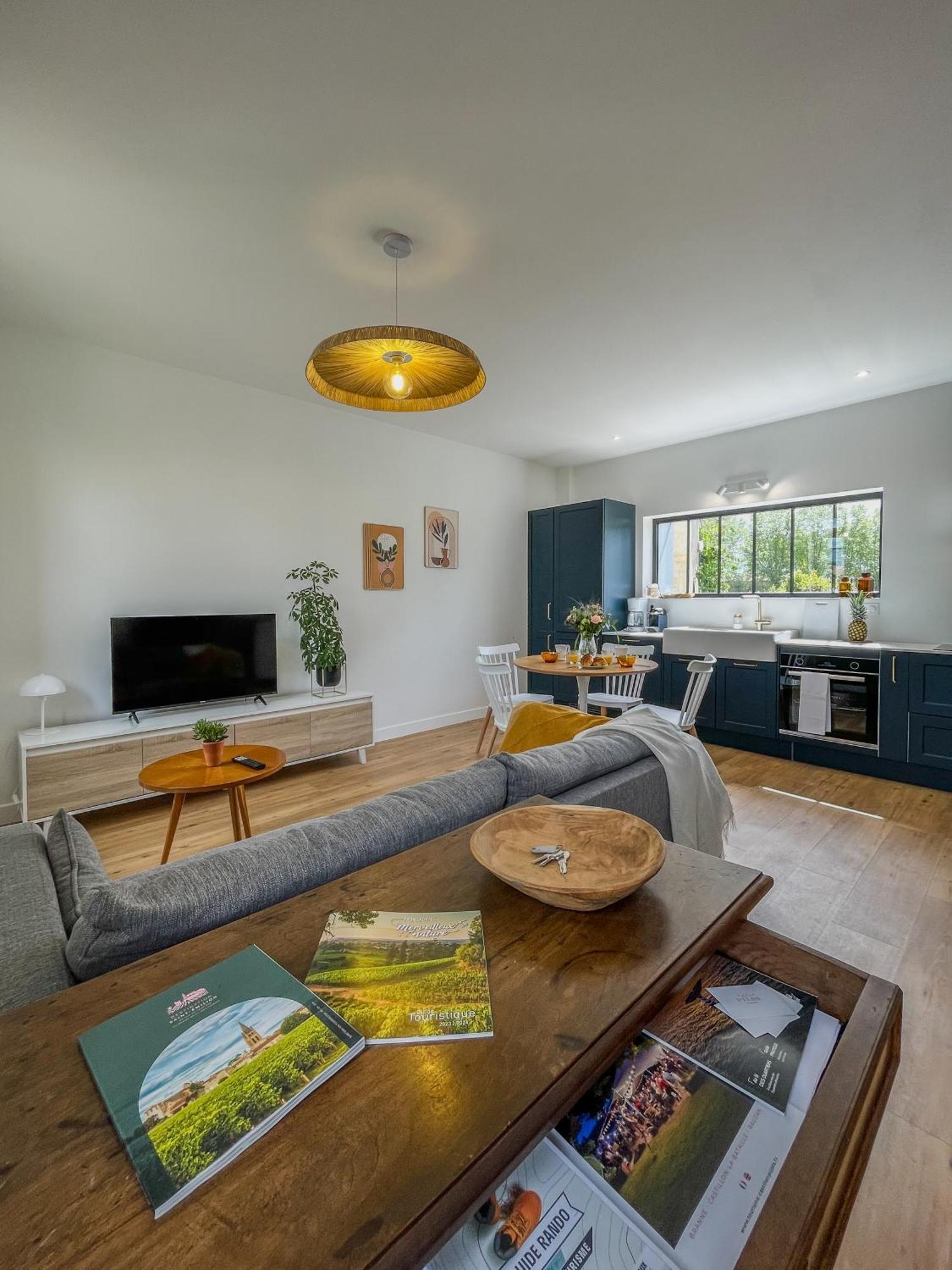 Maison Cosy Avec Vue Sur Les Vignes. 利布尔讷 外观 照片